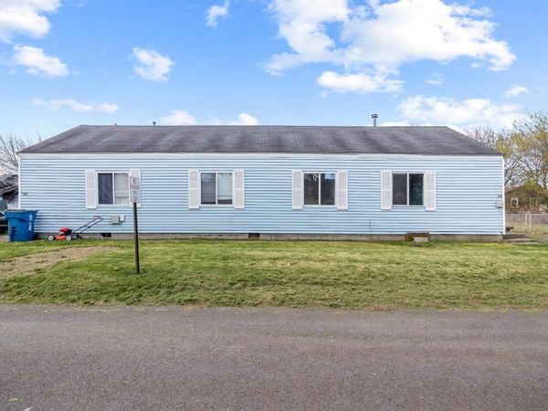 824 Fireland Lane, Port Clinton, OH 43452