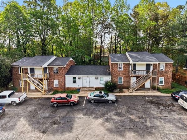 1954 Lakeview Road , Asheboro, NC 27203