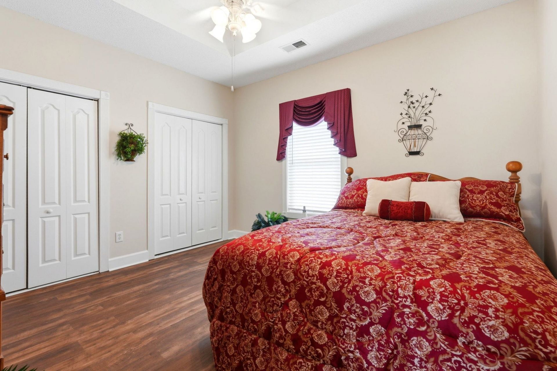 4877 Dahlia Ct. Photo 28