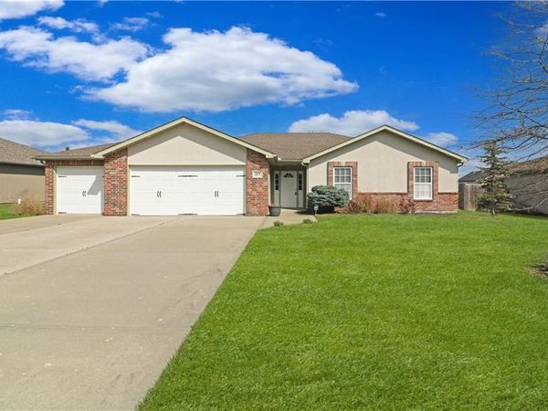 1215 Kimmy Lane, Warrensburg, MO 64093