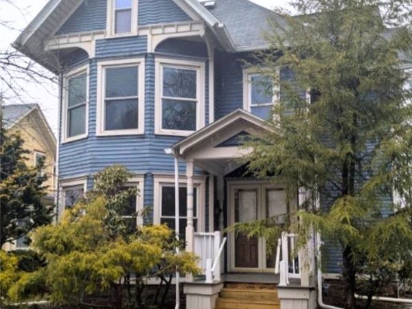 33 South Avenue , Brockport, NY 14420