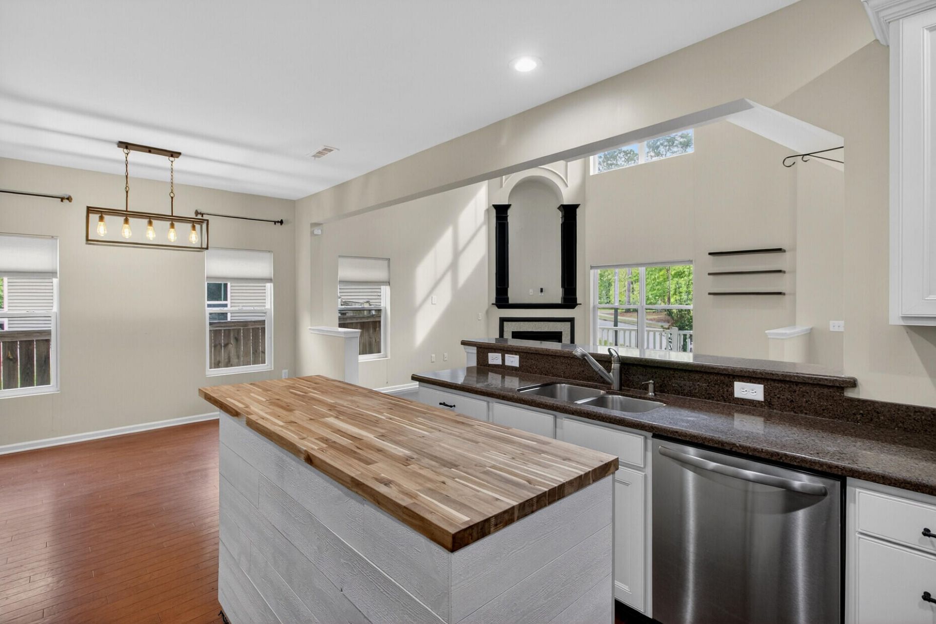 1244 Segar Street Photo 18