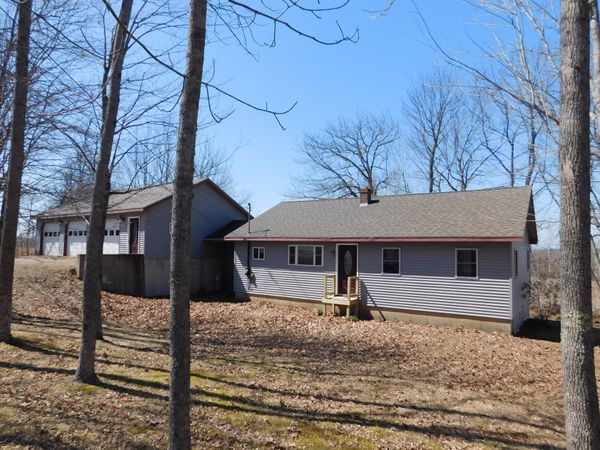 557 Enfield Road, Lincoln, ME 04457