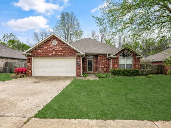 3529 Marsh Street, Fayetteville, AR 72704