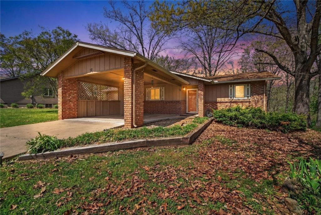 13 Scarborough Lane, Bella Vista, AR 72715 Main Photo