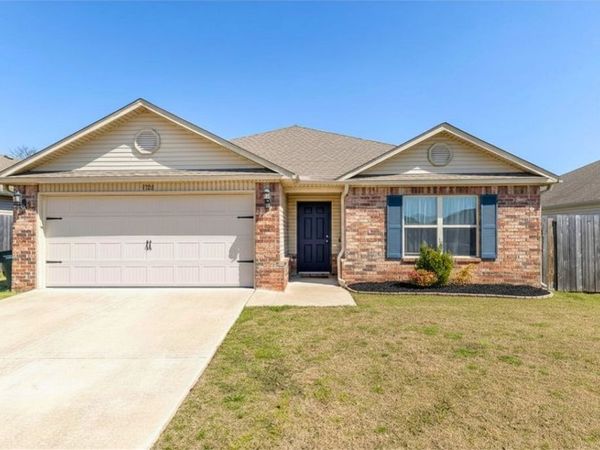 1326 S Kingfisher Lane , Fayetteville, AR 72701