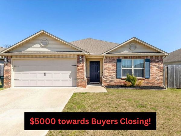 1326 S Kingfisher Lane, Fayetteville, AR 72701