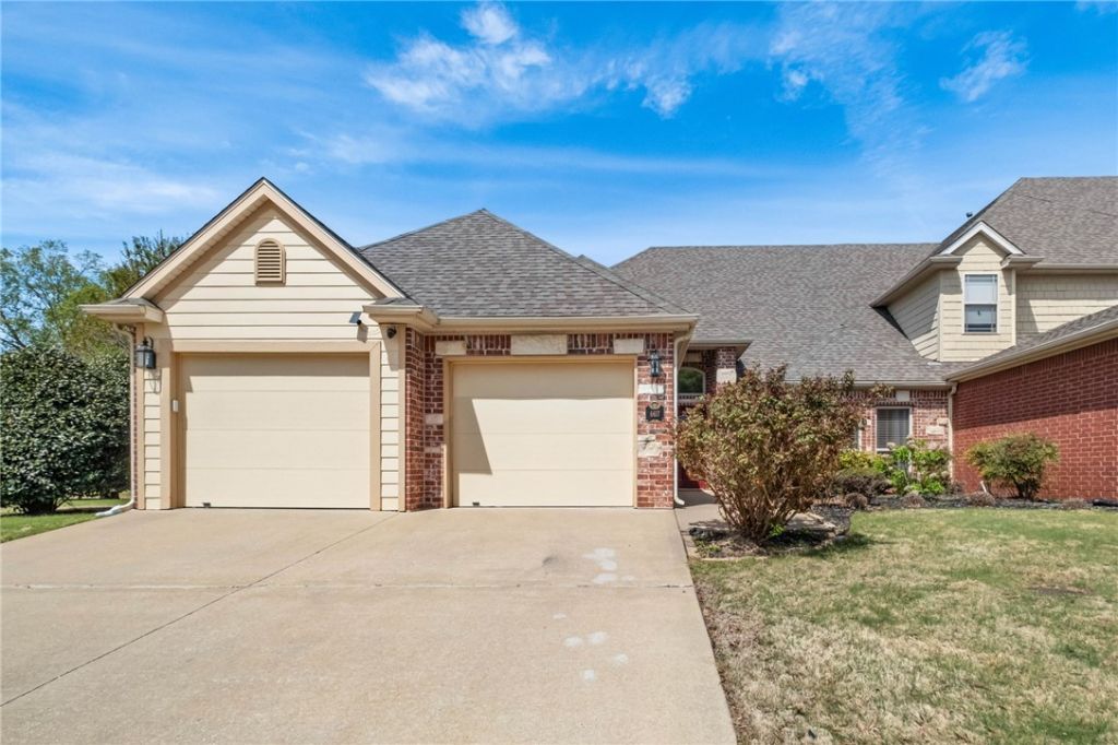 6617 W Valley View Road, Rogers, AR 72758 Main Photo