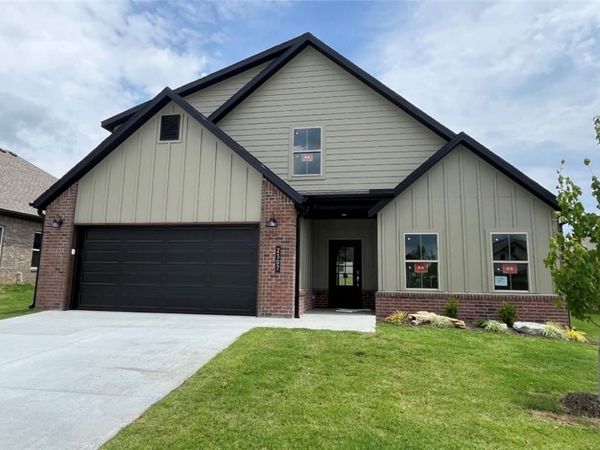 2307 N Lexington Street, Siloam Springs, AR 72761