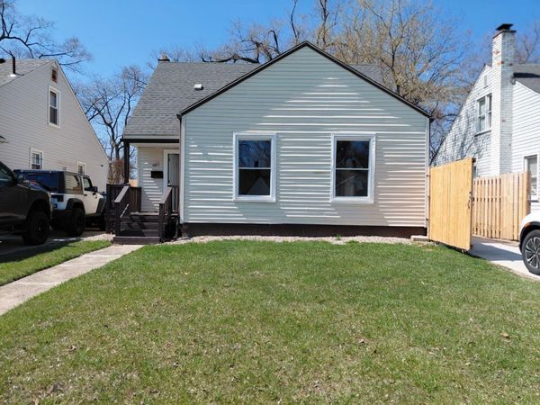 8845 Faust Avenue, Detroit, MI 48228