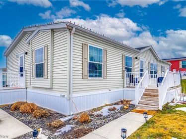 5109 Redbud Drive SW, Unit 343, Navarre, OH 44662