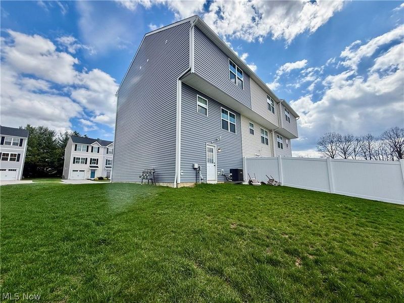 114 Slate Ridge Drive, Unit 9, Barberton, OH 44203 Photo 29