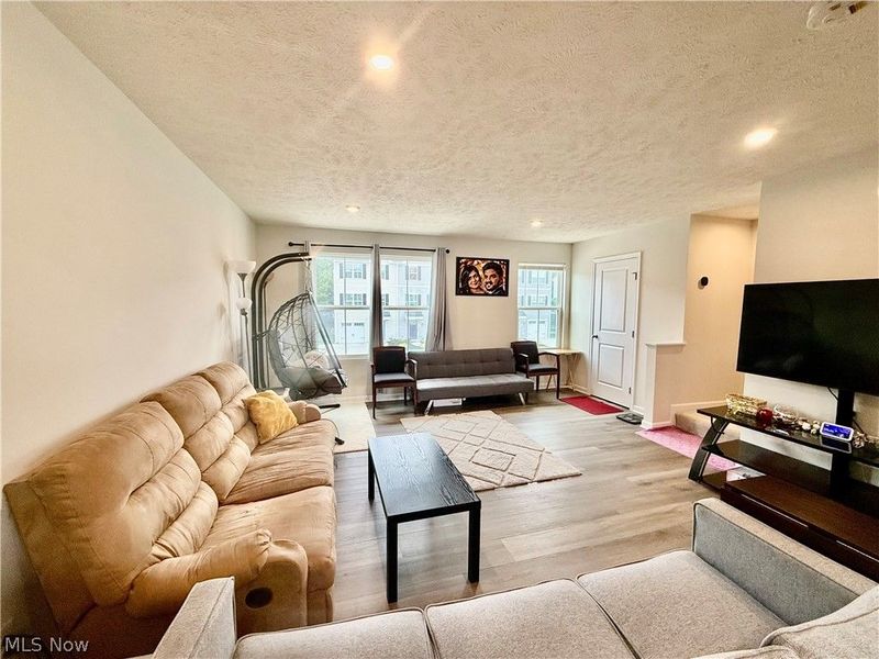 114 Slate Ridge Drive, Unit 9, Barberton, OH 44203 Photo 4