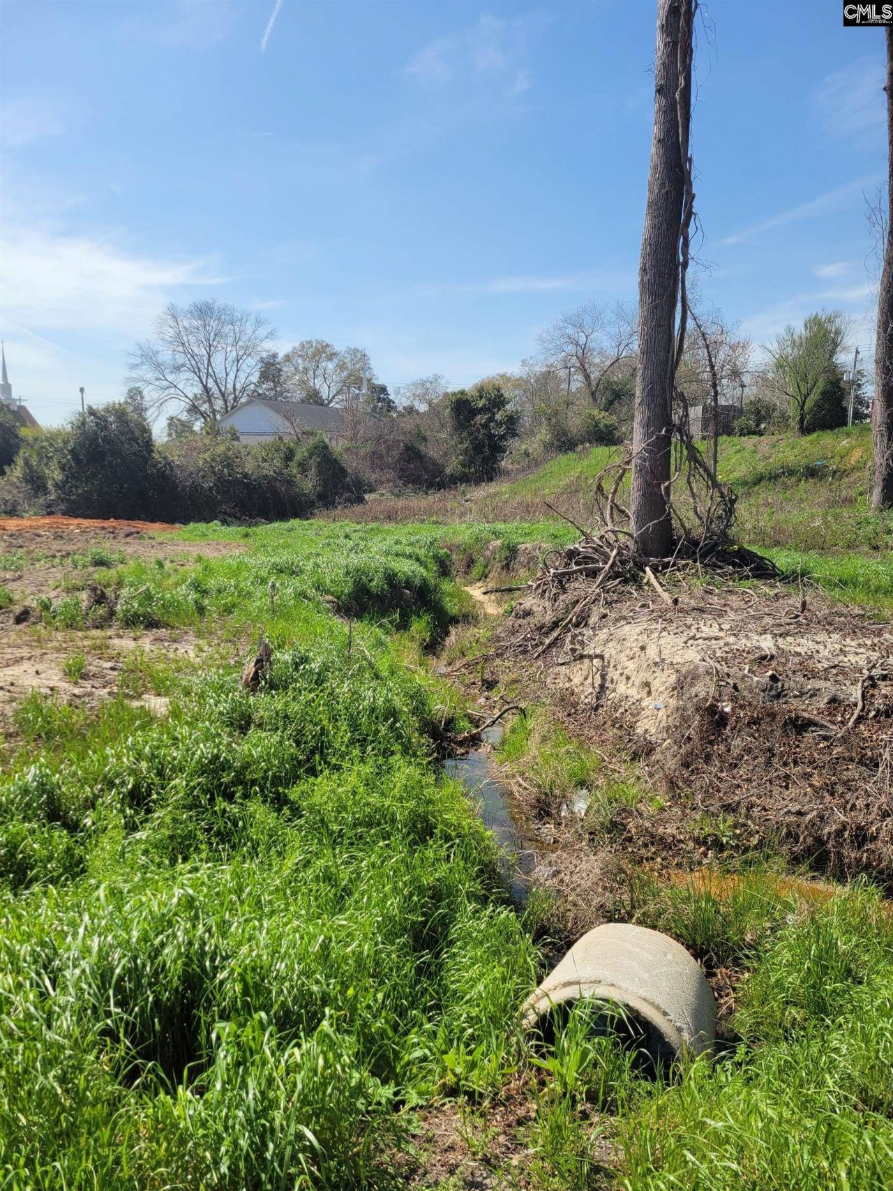 E/s Tremont Avenue Photo 4