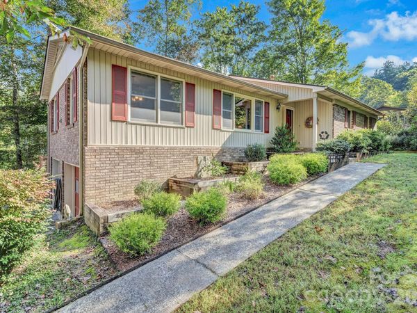 238 Park Lane, Hendersonville, NC 28791