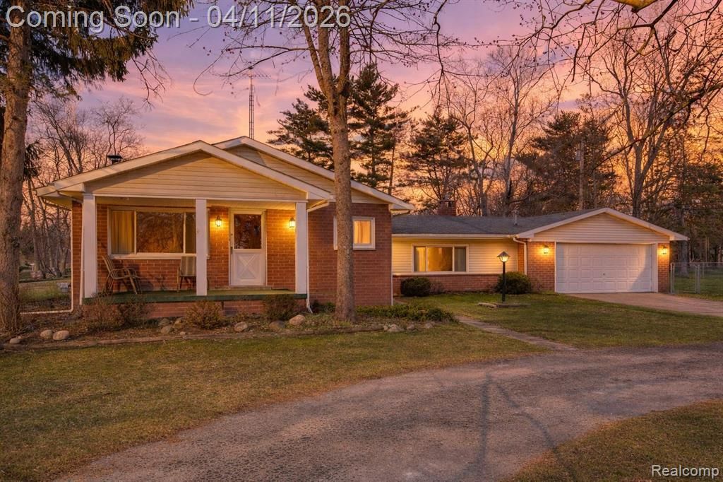 2237 Cromie Drive, Warren, MI 48092 Main Photo