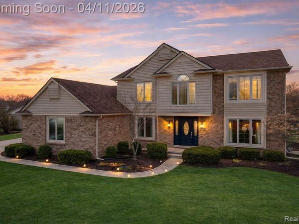 22668 Foxmoor Drive, Novi, MI 48374