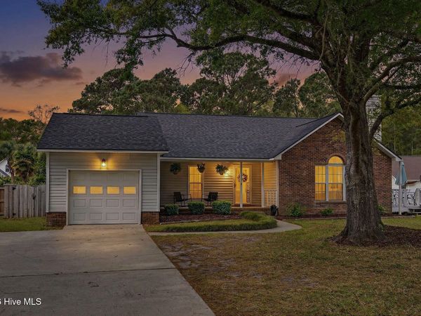 1500 Grove Point Road, Wilmington, NC 28409