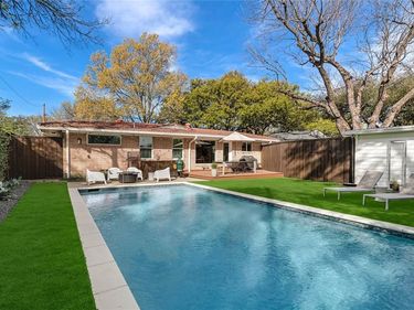 6838 Winchester Street, Dallas, TX 75231