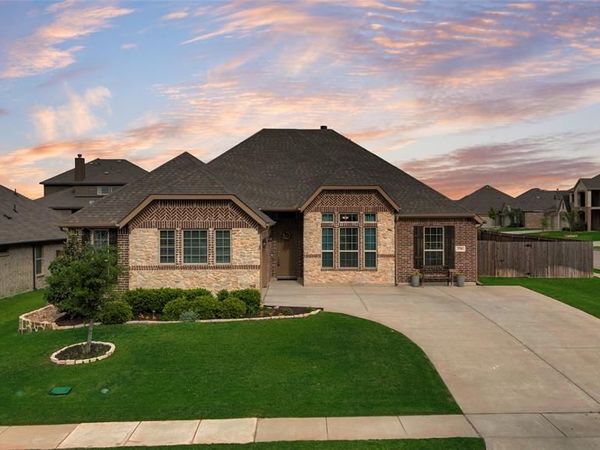 3706 Iron Horse Pass, Krum, TX 76249