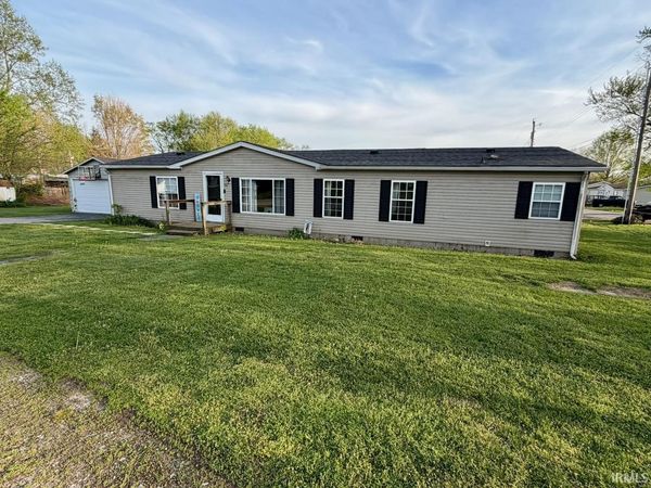 501 E Clark Street, Owensville, IN 47665
