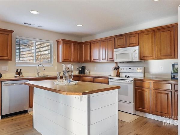 362 Lil Robert Ct., Kuna, ID 83634