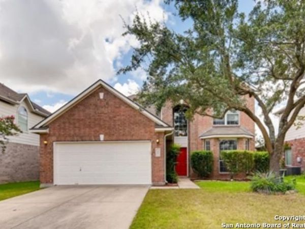 945 FOREST RIDGE PKWY, Schertz, TX 78154
