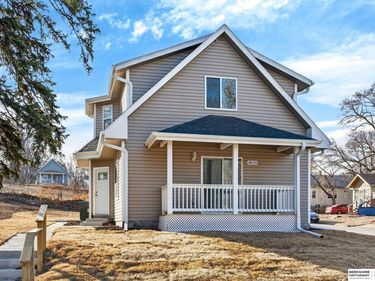 4624 N 37th Street , Omaha, NE 68111