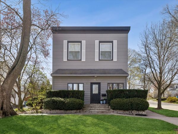 102 S Quincy Street , Hinsdale, IL 60521