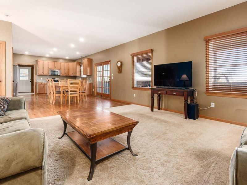 4645 Meadowgrove Drive NW, Carroll, OH 43112 Photo 15