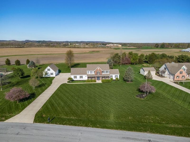 4645 Meadowgrove Drive NW, Carroll, OH 43112 Photo 4