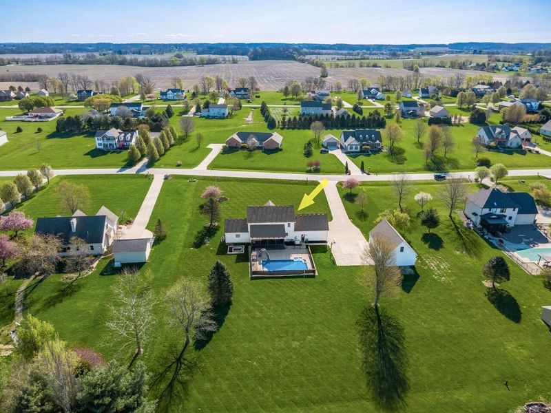 4645 Meadowgrove Drive NW, Carroll, OH 43112 Photo 6