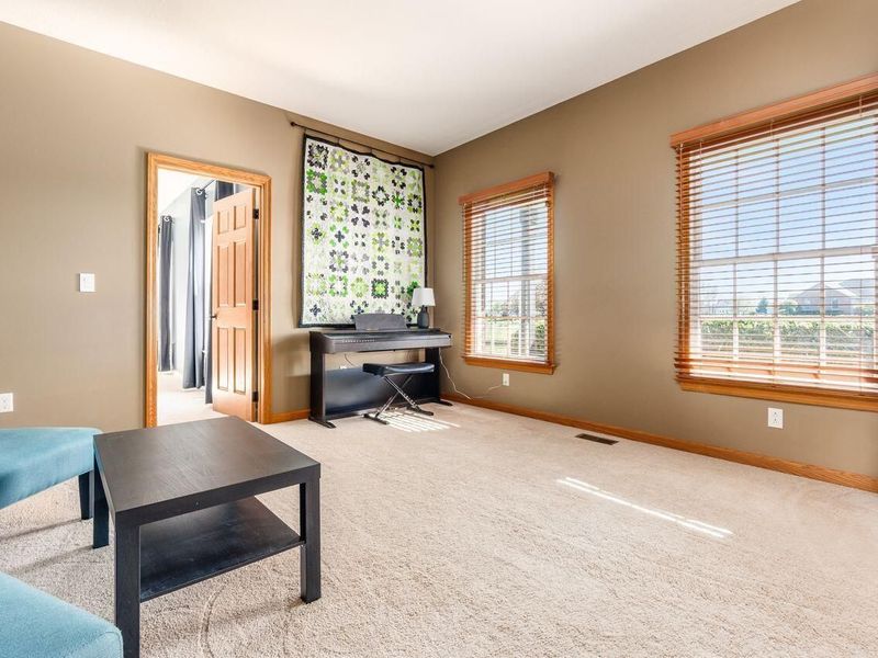 4645 Meadowgrove Drive NW, Carroll, OH 43112 Photo 9