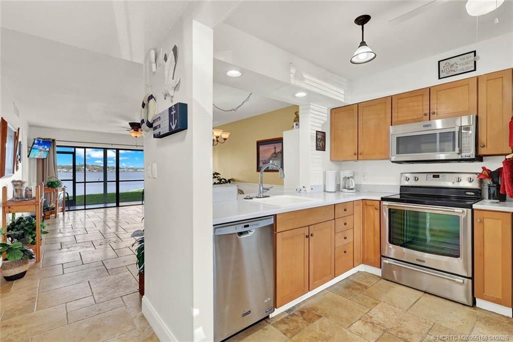 1950 SW Palm City Road, Unit 1-102, Stuart, FL 34994 Photo