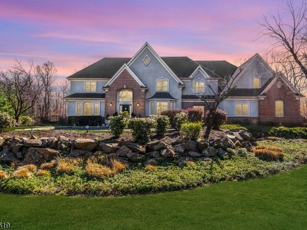 15 Loller Dr, Bridgewater, NJ 08836