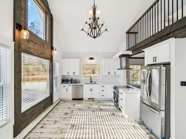 96 E Randolph Road, Chelsea, VT 05038