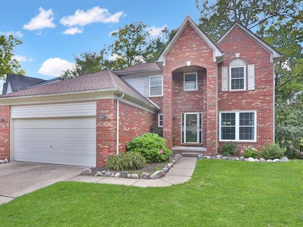 3288 Hickory Drive, Lake Orion, MI 48359