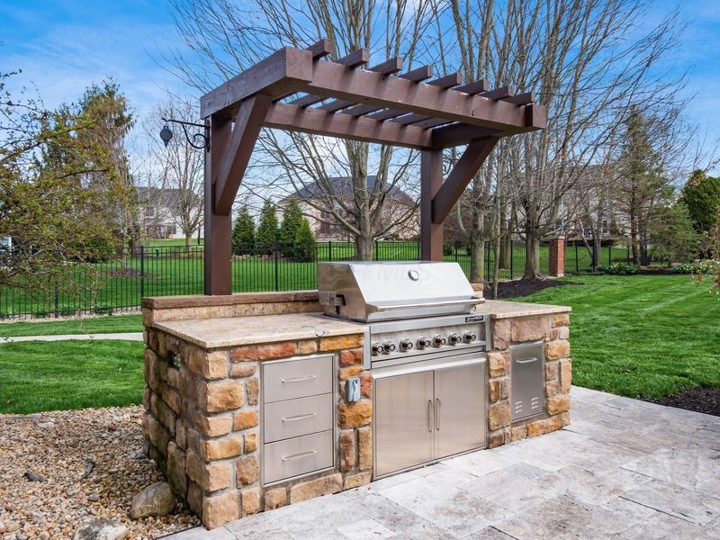 8844 Larchmont Court, Pickerington, OH 43147 Photo 6