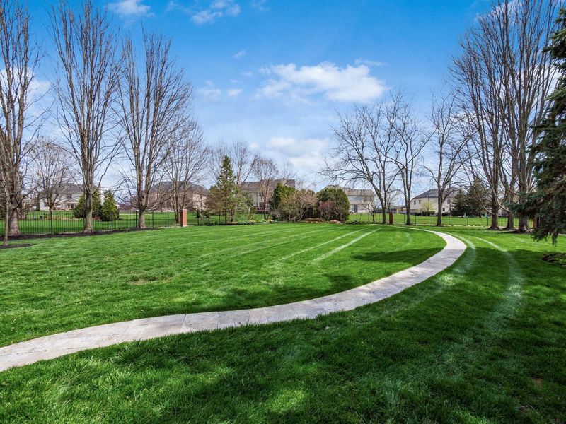 8844 Larchmont Court, Pickerington, OH 43147 Photo 7