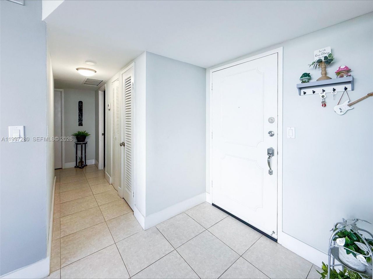 1301 NE Miami Gardens Dr, Unit 1406W, Miami, FL 33179 Photo