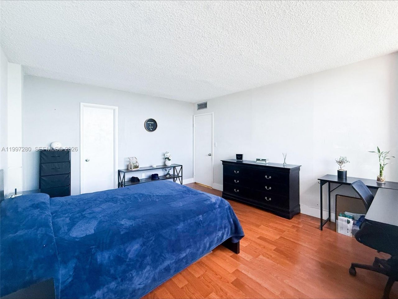 1301 NE Miami Gardens Dr, Unit 1406W, Miami, FL 33179 Photo