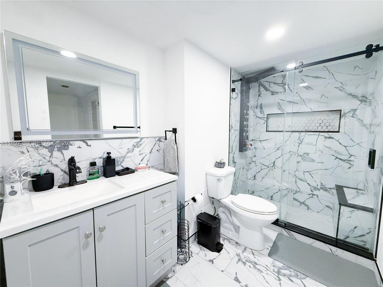 1301 NE Miami Gardens Dr, Unit 1406W, Miami, FL 33179 Photo