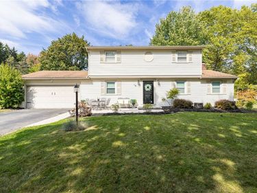 16 Pebble Hill Road, Fairport, NY 14450