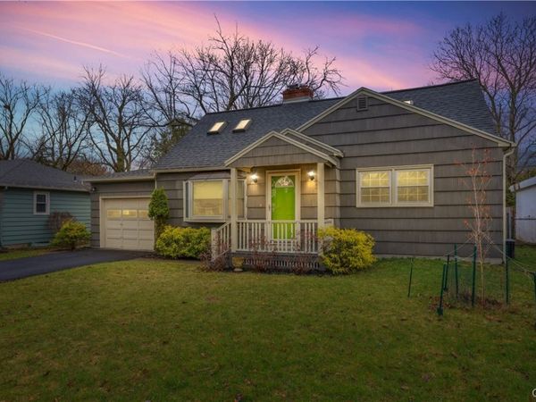 221 Croyden Road , Syracuse, NY 13224