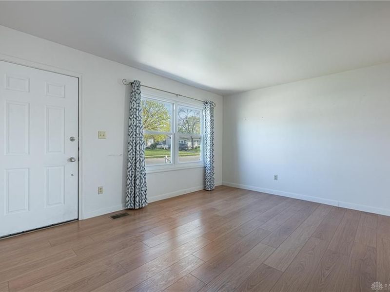 1331 Raybell Drive, Xenia, OH 45385 Photo 4