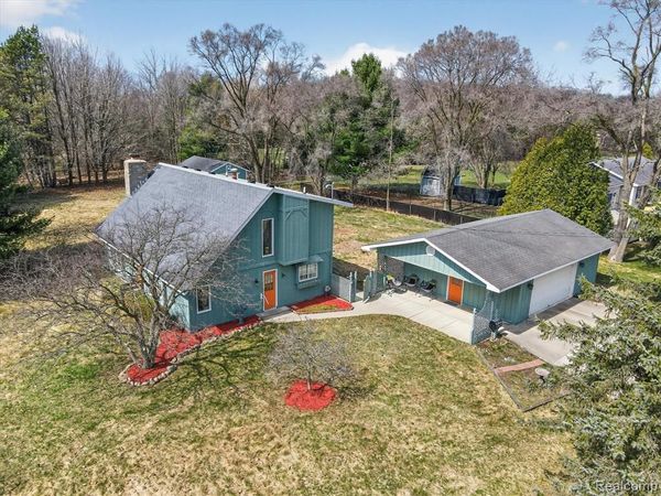 4990 Shepper Road, Stockbridge Twp, MI 49285