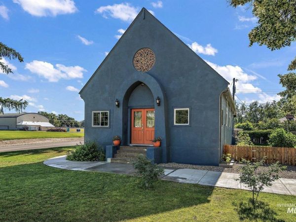 712 N 4th St, Parma, ID 83660