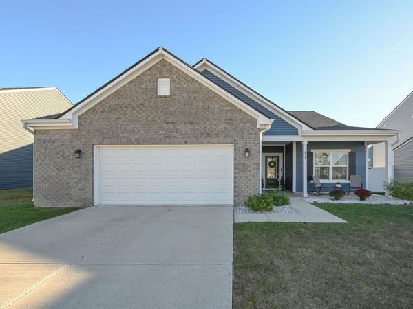 835 LANDO CREEK Drive, Kokomo, IN 46902