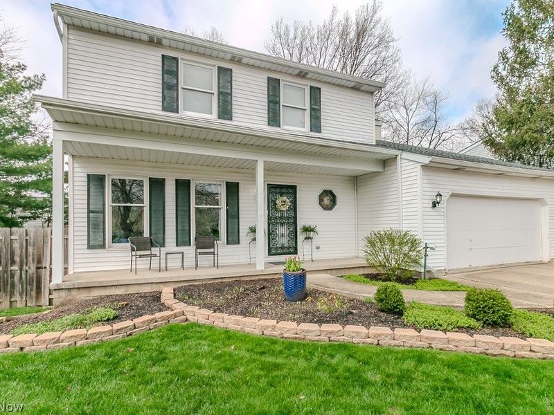 5459 Oak Ridge Drive, Willoughby, OH 44094 Photo 2