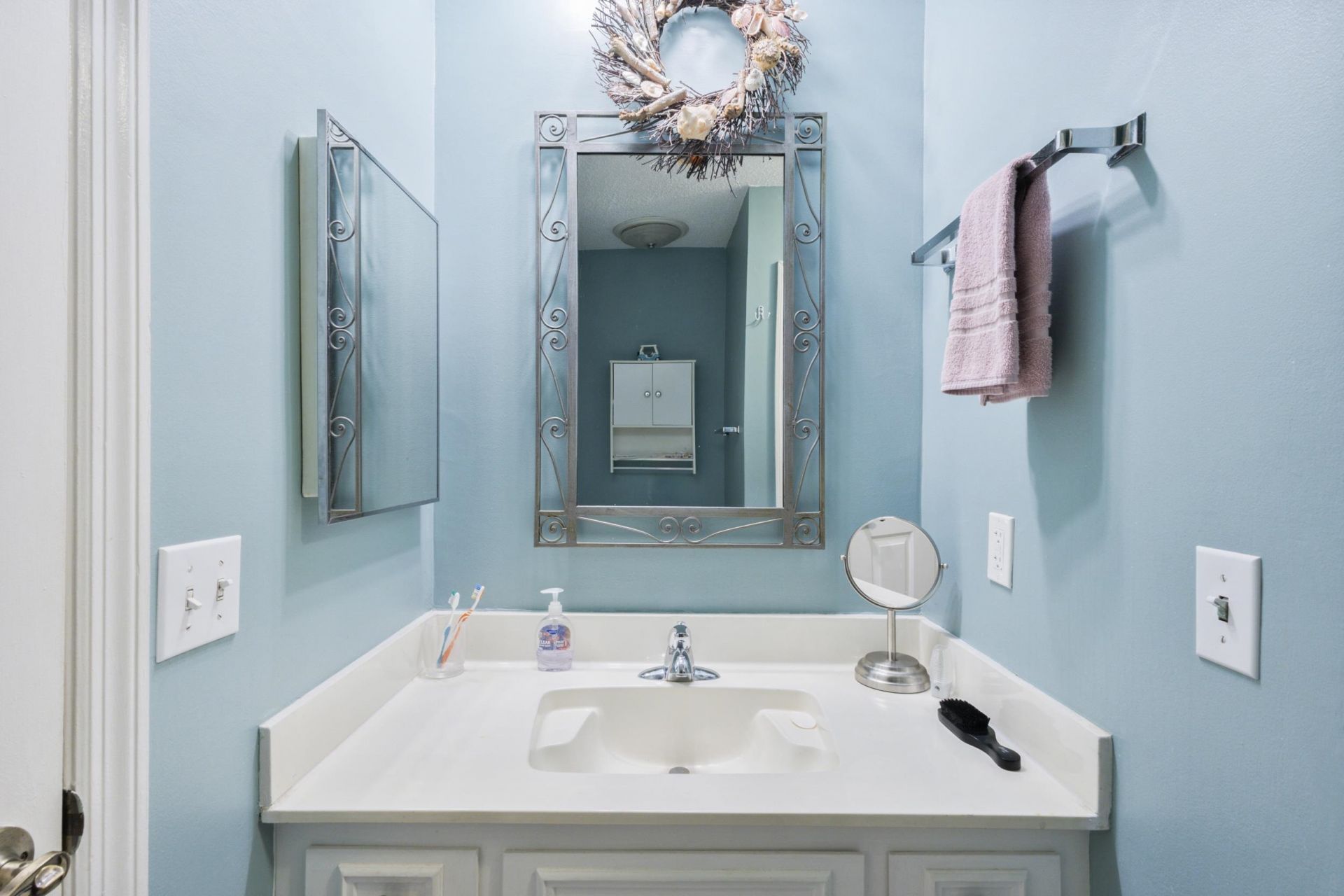 100 Shadow Moss Pl. Photo 19